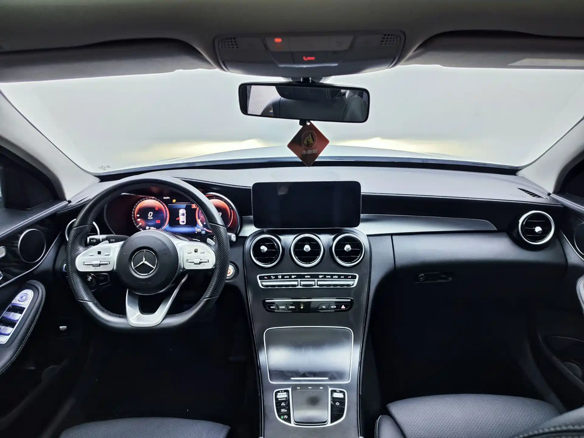 Фото 10 - Mercedes-Benz C-Class