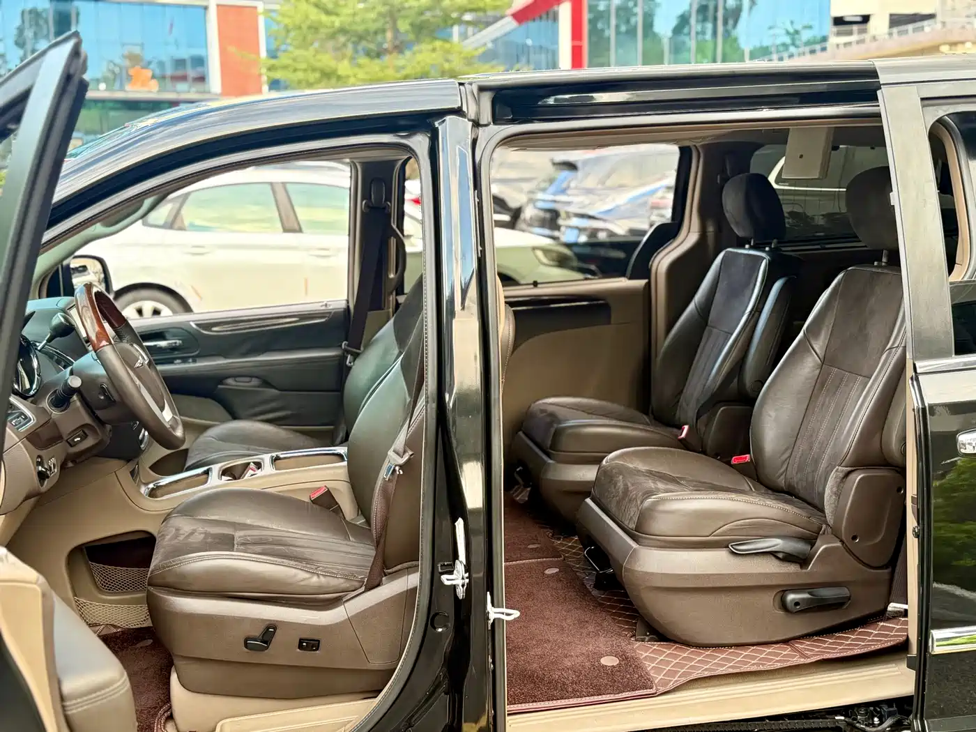 Фото 16 - Chrysler Pacifica