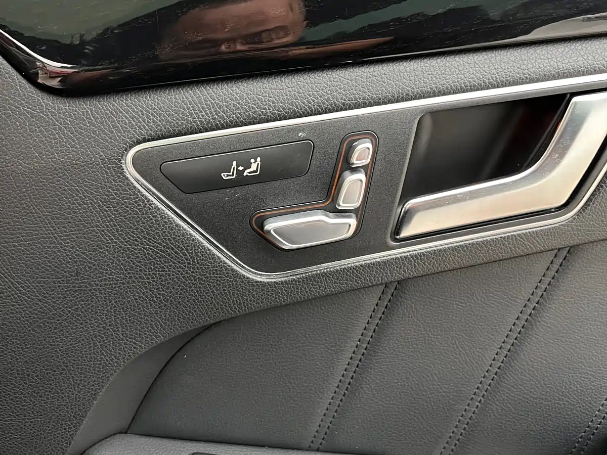 Mercedes-Benz E-Class 2015 Facelift E 260 L Luxury фото 15