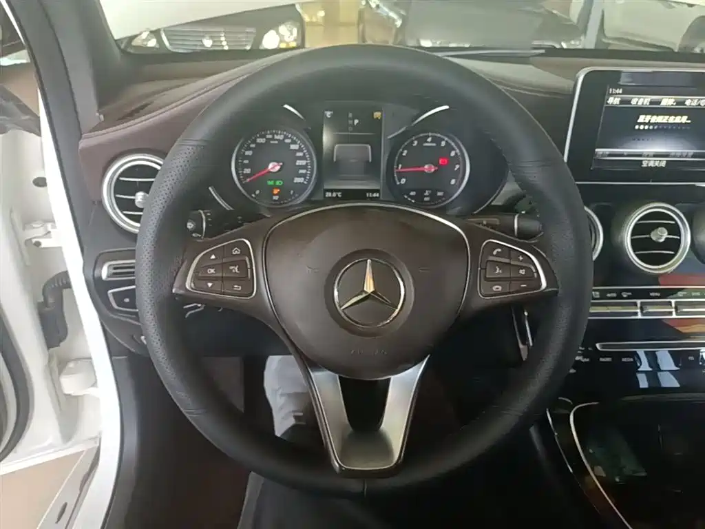 Mercedes-Benz GLC 2019 Model GLC 200 L 4MATIC фото 11