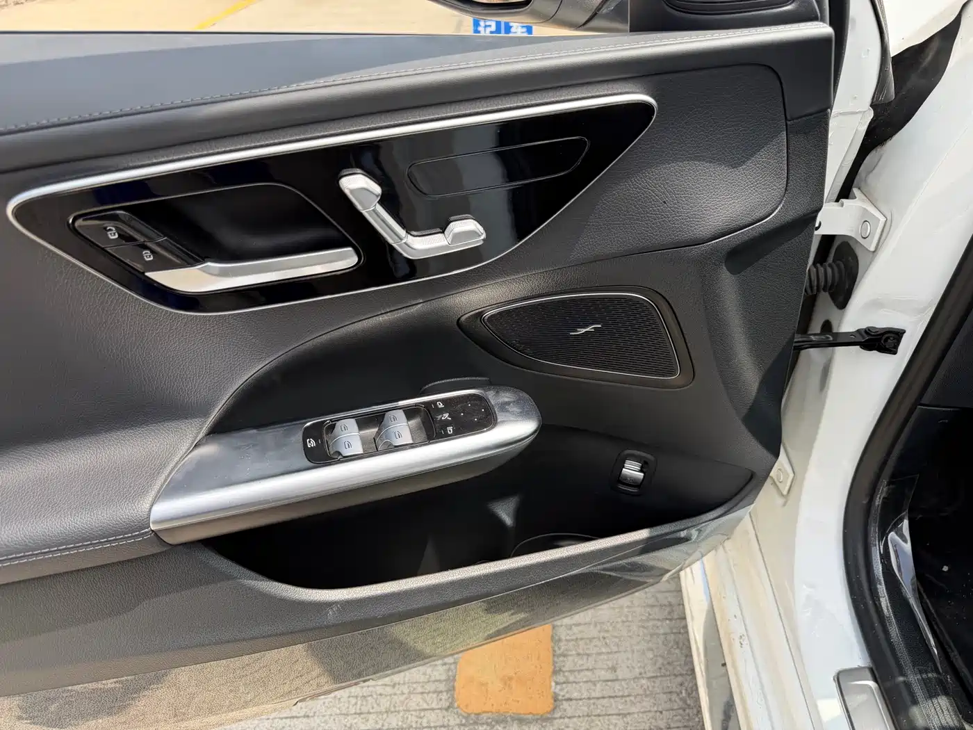 Mercedes-Benz C-Class 2023 Facelift C 260 L Sport Edition фото 7