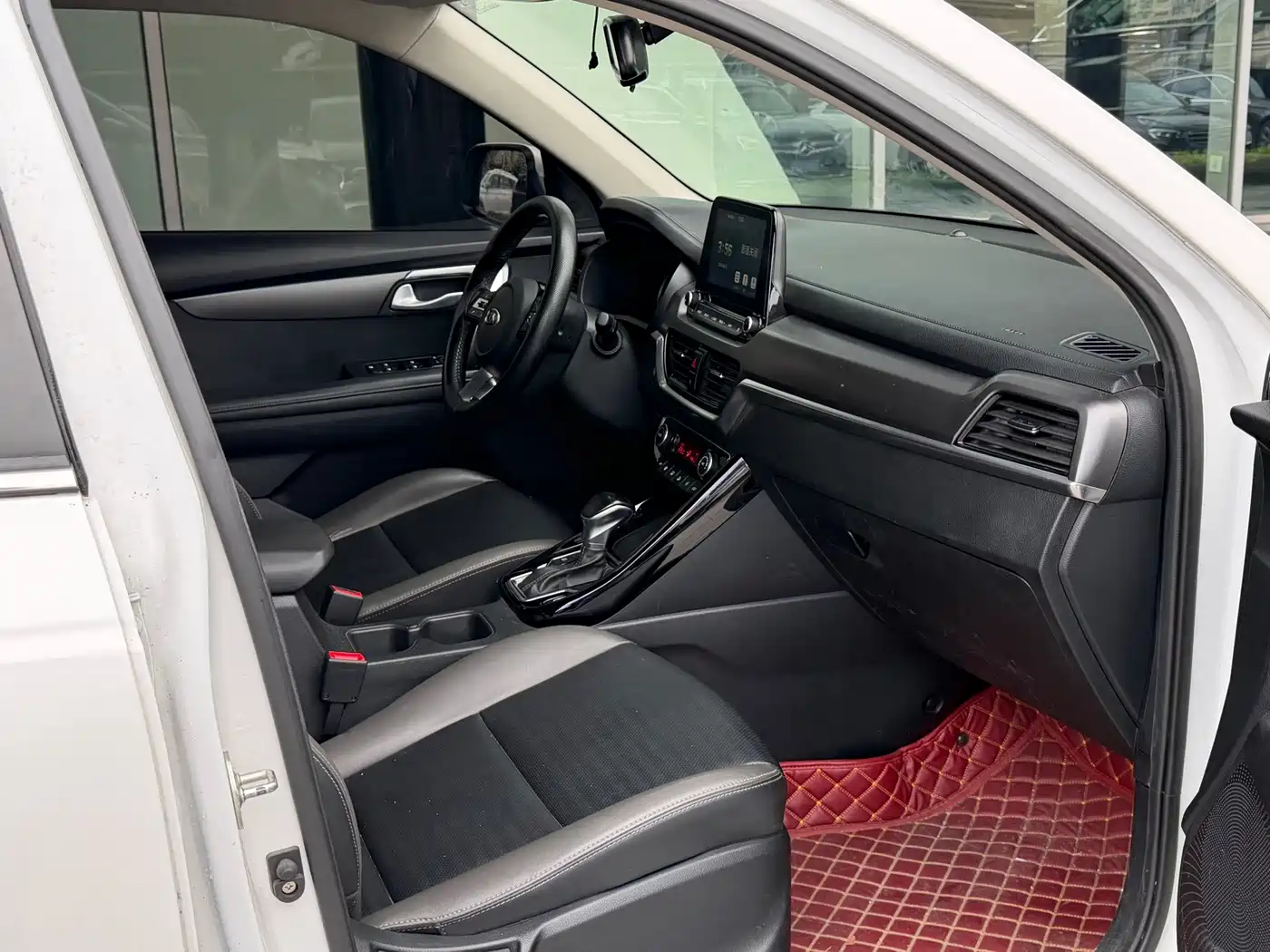 Фото 8 - Kia Sportage
