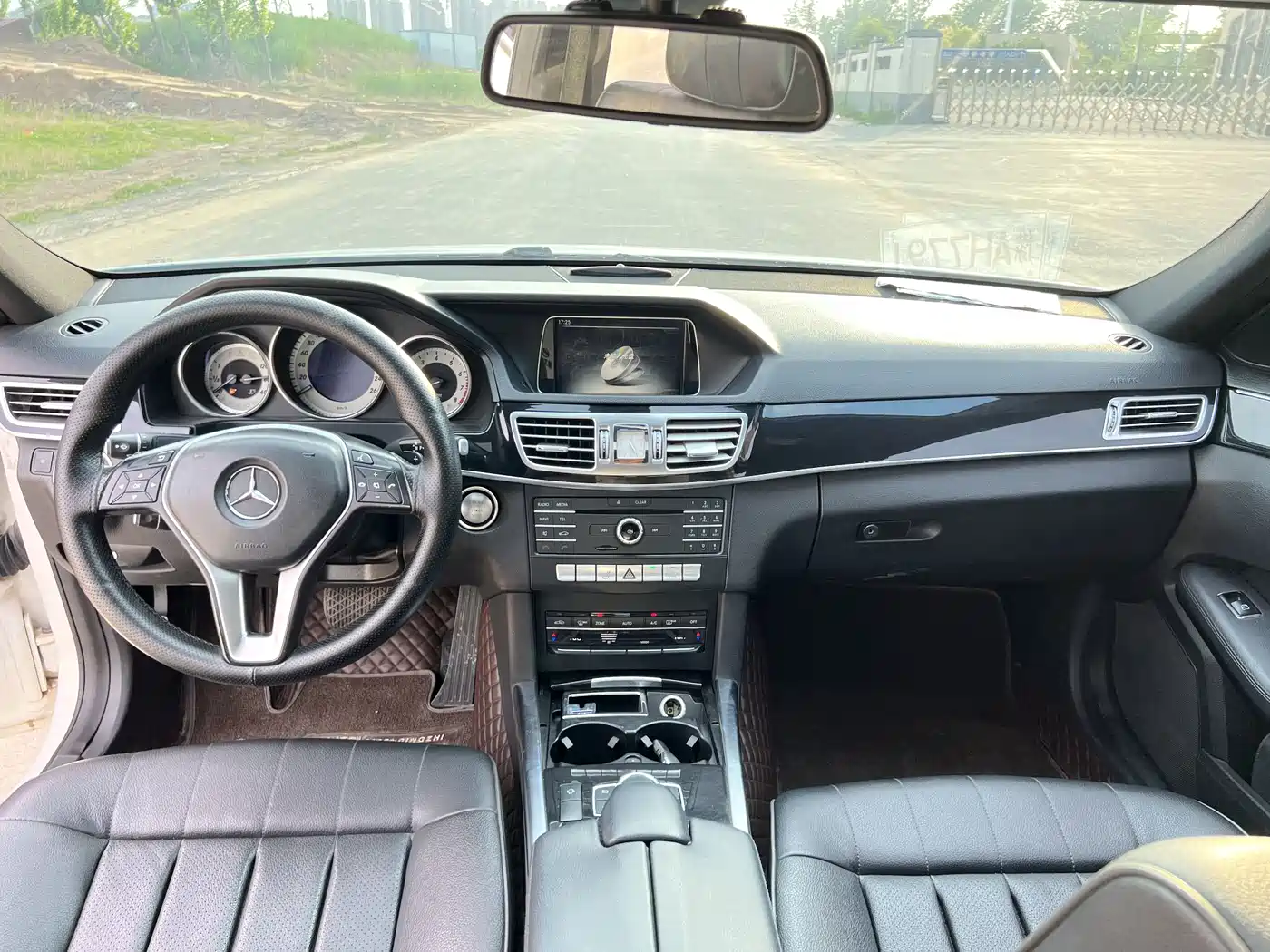 Mercedes-Benz E-Class 2015 Facelift E 180 L фото 13