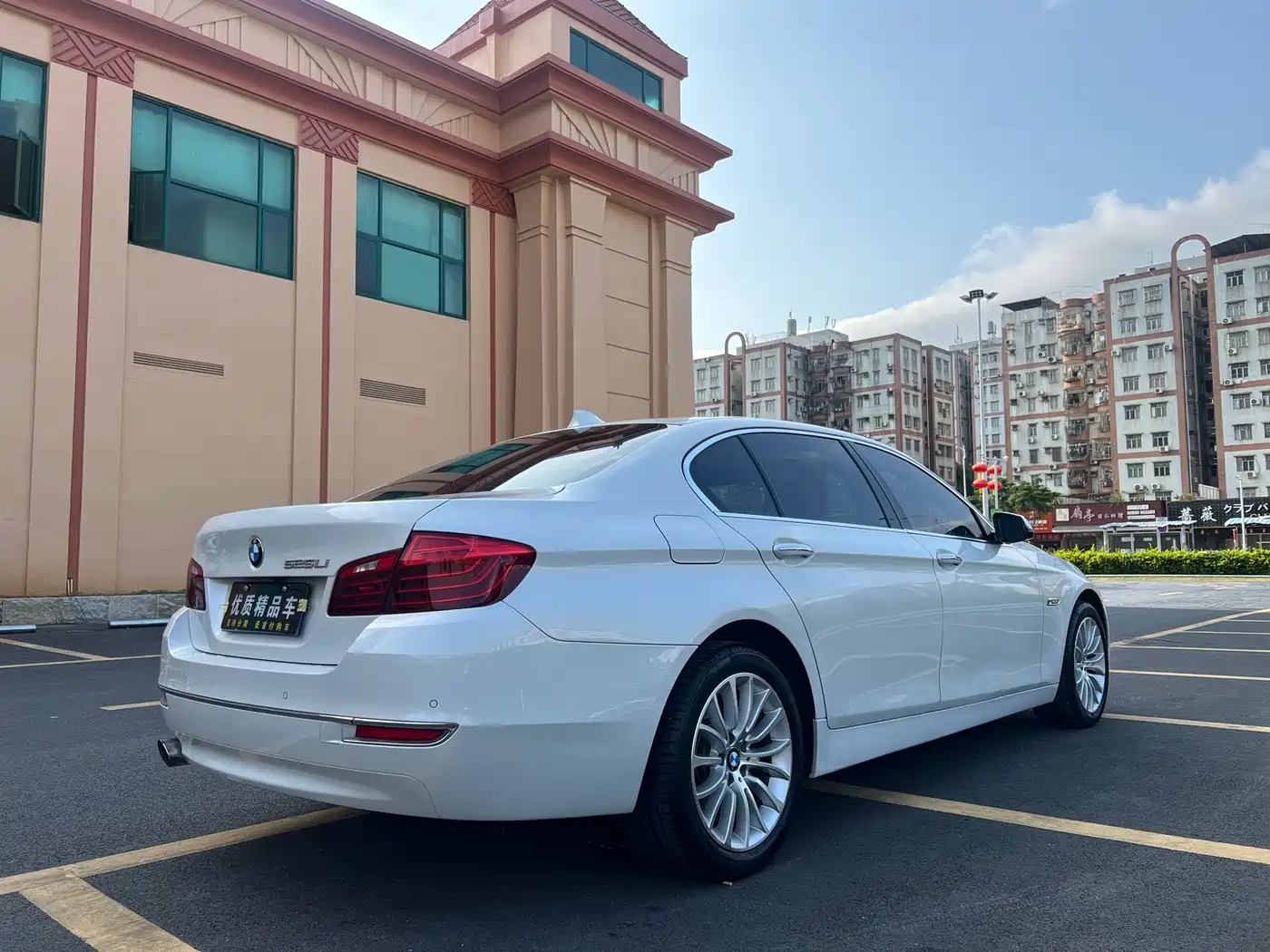 BMW 5 Series 2017 525Li Luxury Design Package фото 4