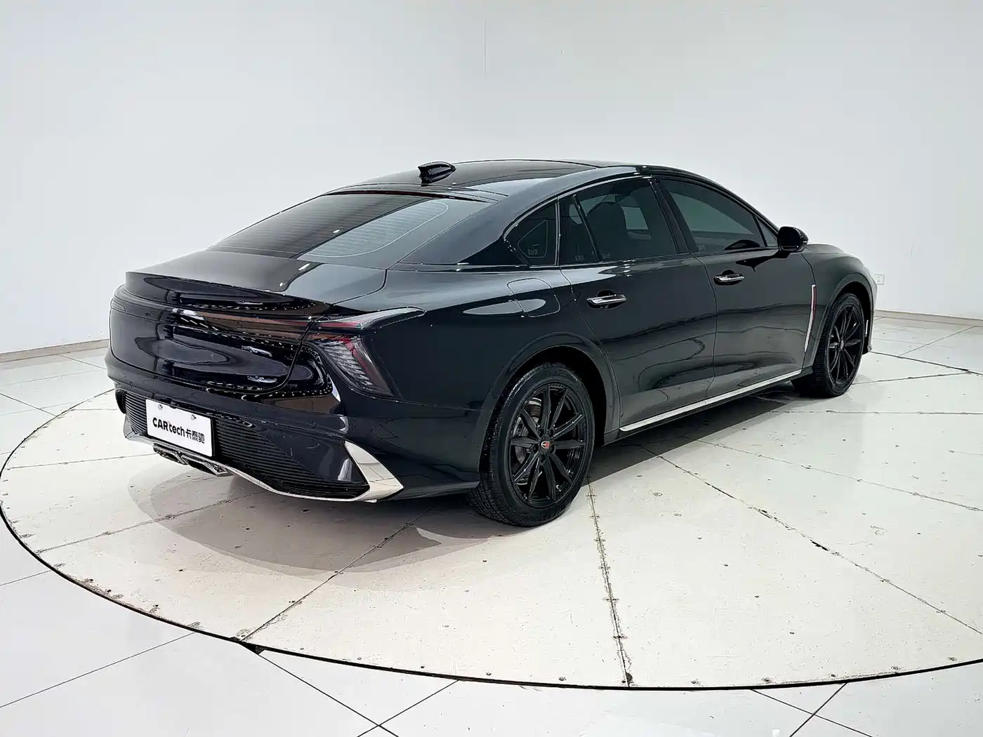 Hongqi H6 2023 2.0T Premium Edition фото 8