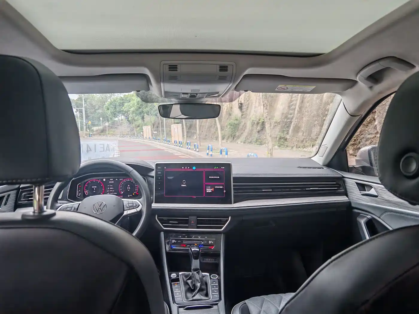 Volkswagen Sagitar 2023 Model Year 280TSI DSG Surpass Edition фото 5