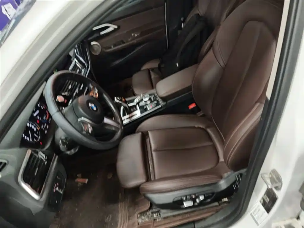 BMW 1 Series 2021 Facelift 120i M Sport Shadow Edition фото 22