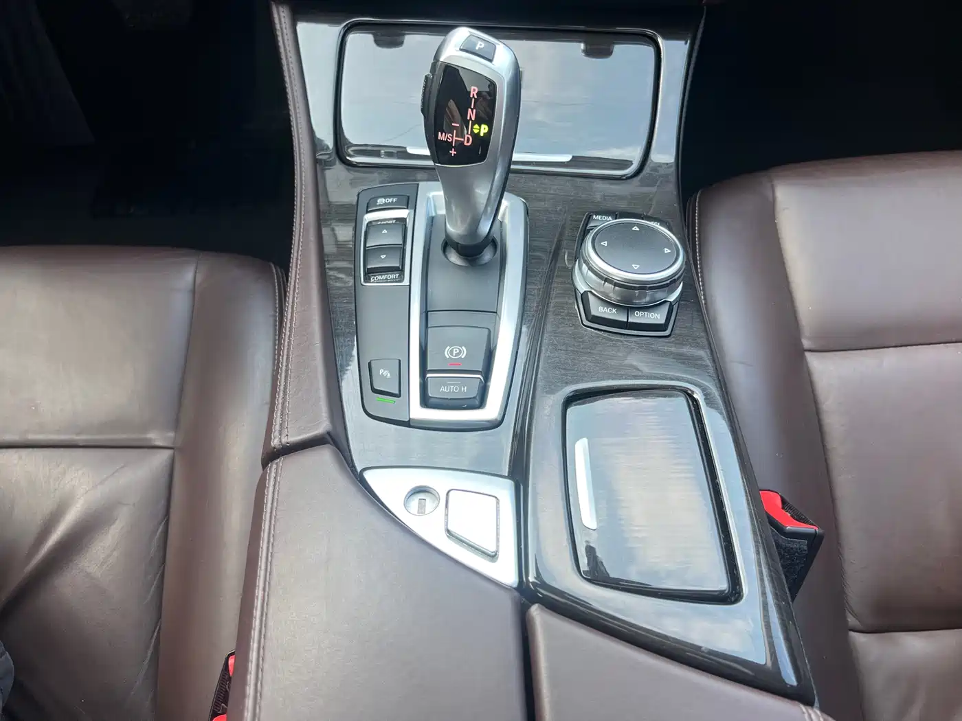 BMW 5 Series 2017 525Li Luxury Design Package фото 18