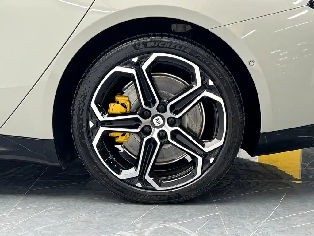 Xiaomi SU7 2026 2024 RWD Long Range Intelligent Driving Edition
