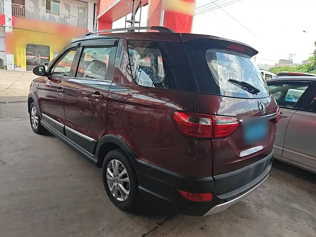 Dongfeng Fengguang Fengguang 370 2016 2016 1.5L Manual Luxury SFG15-02 5-seater