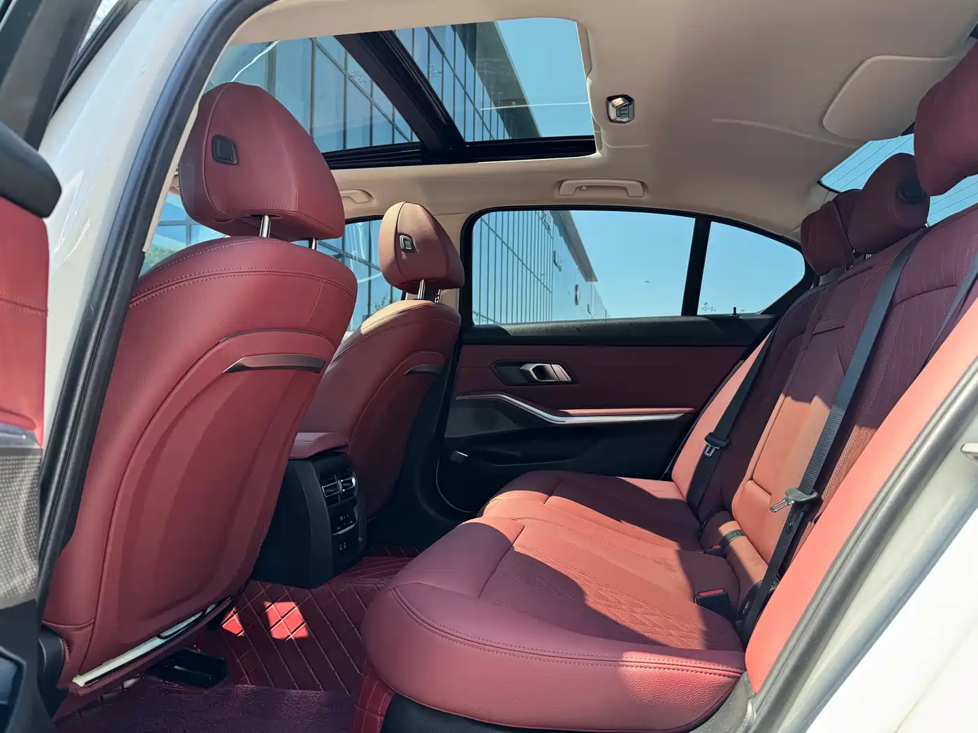 BMW 3 Series 2023 320Li M Sport Package фото 7