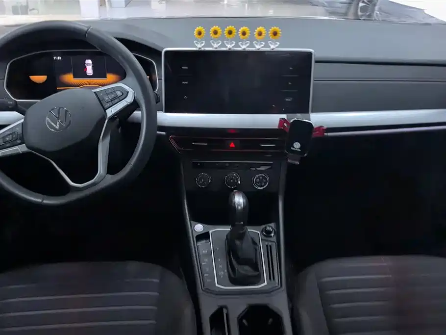 Volkswagen Lavida 2023 300TSI DSG Starlight Full Comfort Edition фото 13