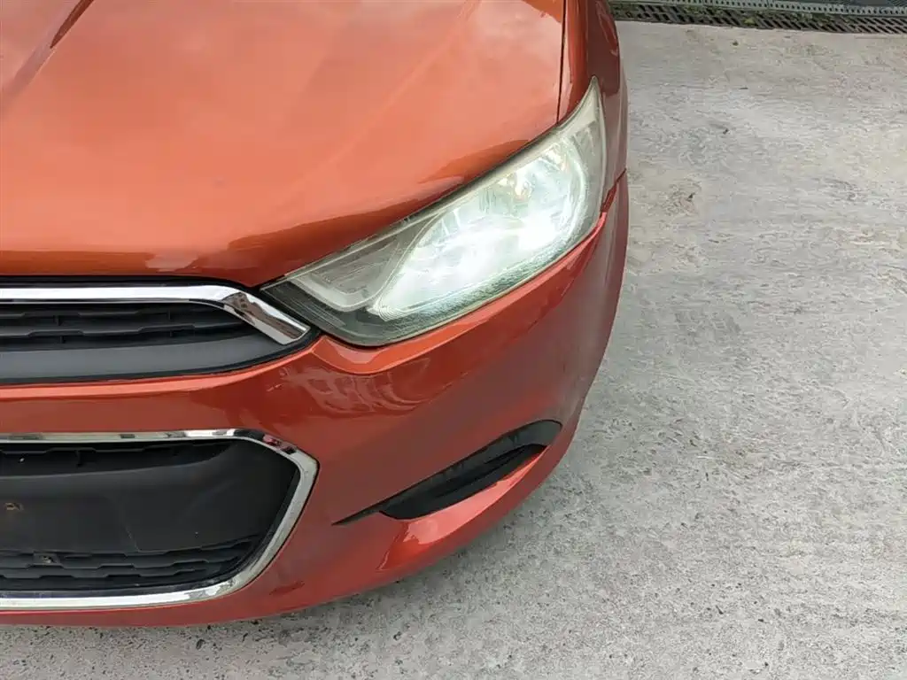 Chevrolet Aveo 2014 Sedan 1.4SL AT Fashion Edition фото 24