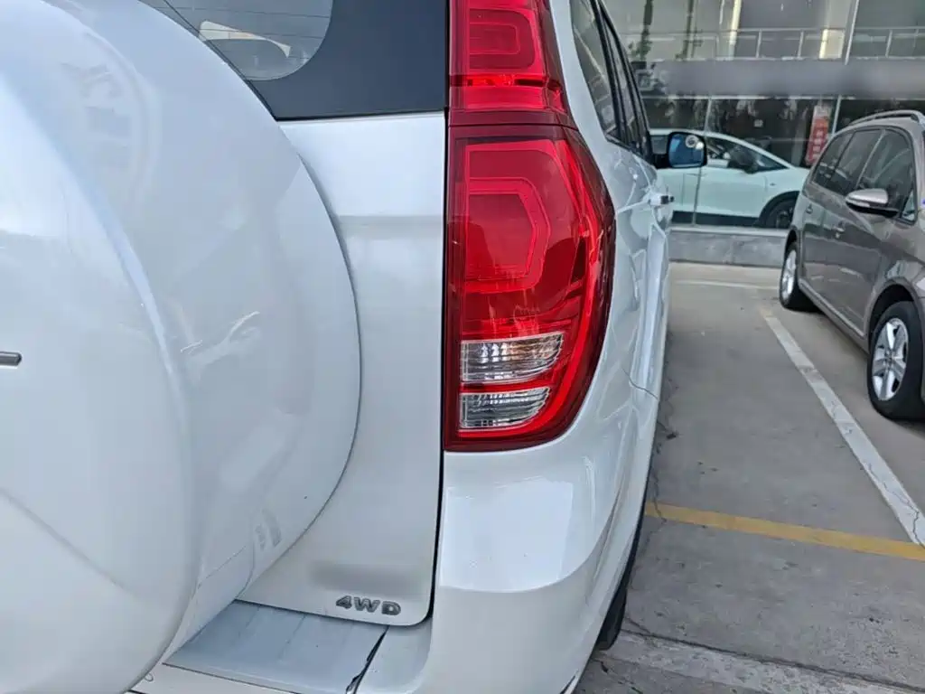 Photo 8 - Haval H9