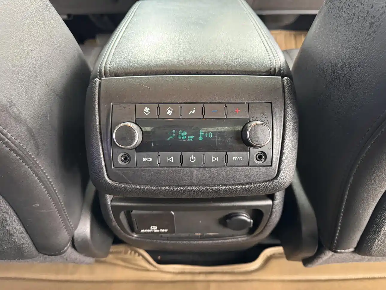 Фото 14 - Buick Enclave