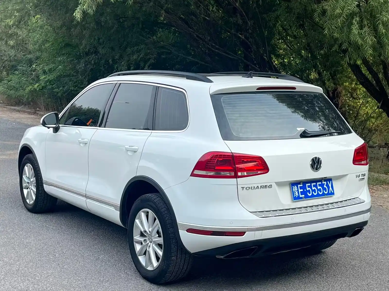 Фото 4 - Volkswagen Touareg