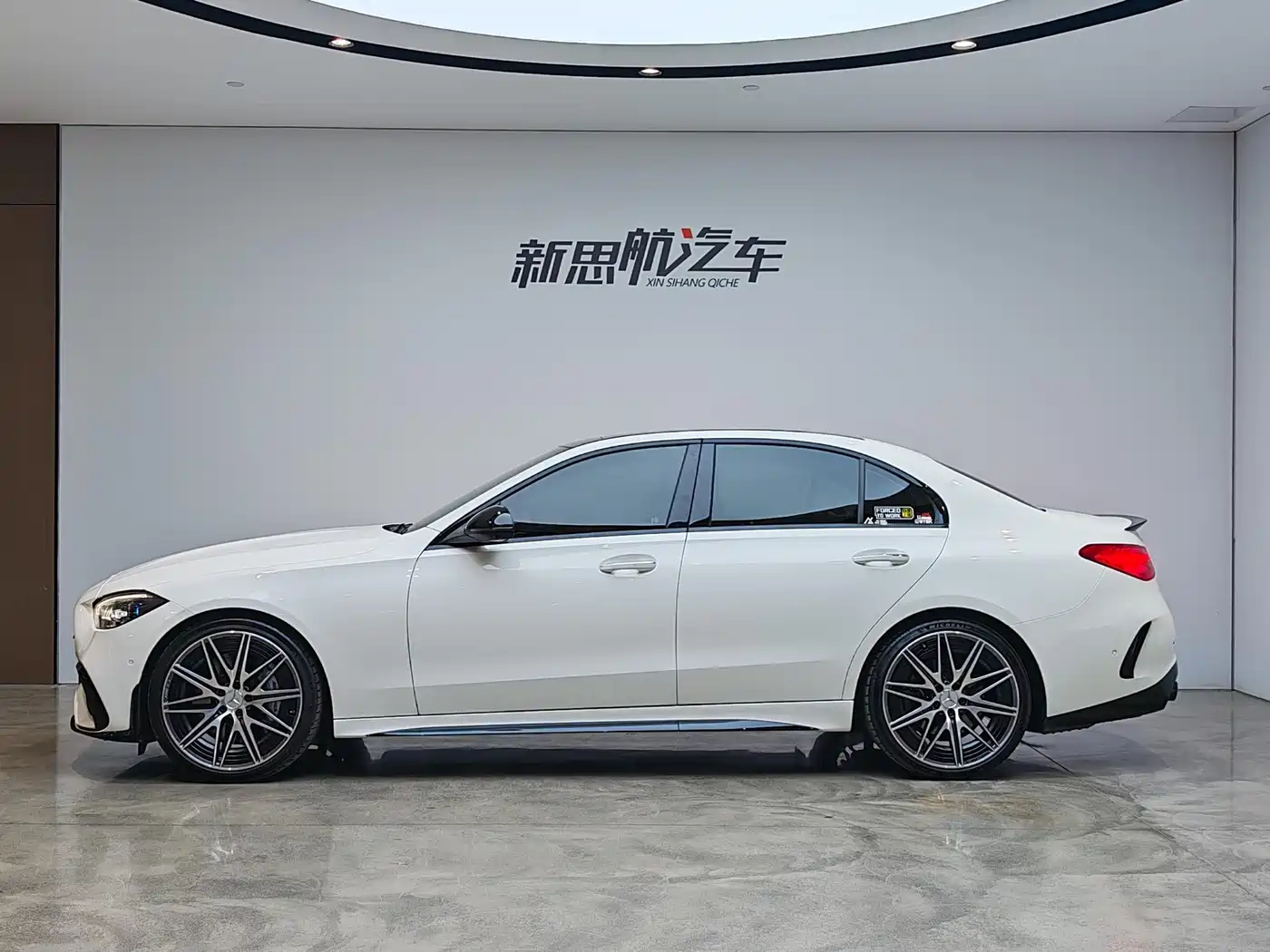 Mercedes-Benz C-Class AMG 2024 AMG C 43 4MATIC фото 2