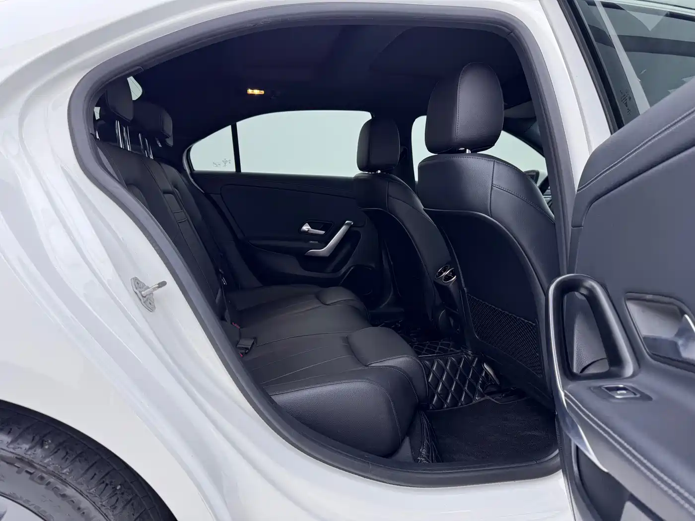 Mercedes-Benz A-Class 2022 Facelift A 180 L Sport Sedan фото 18