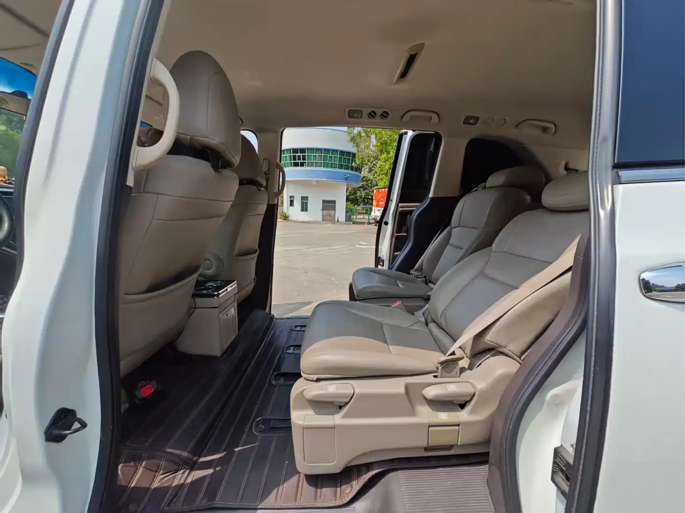 Honda Odyssey 2015 2.4L Comfort Edition фото 9