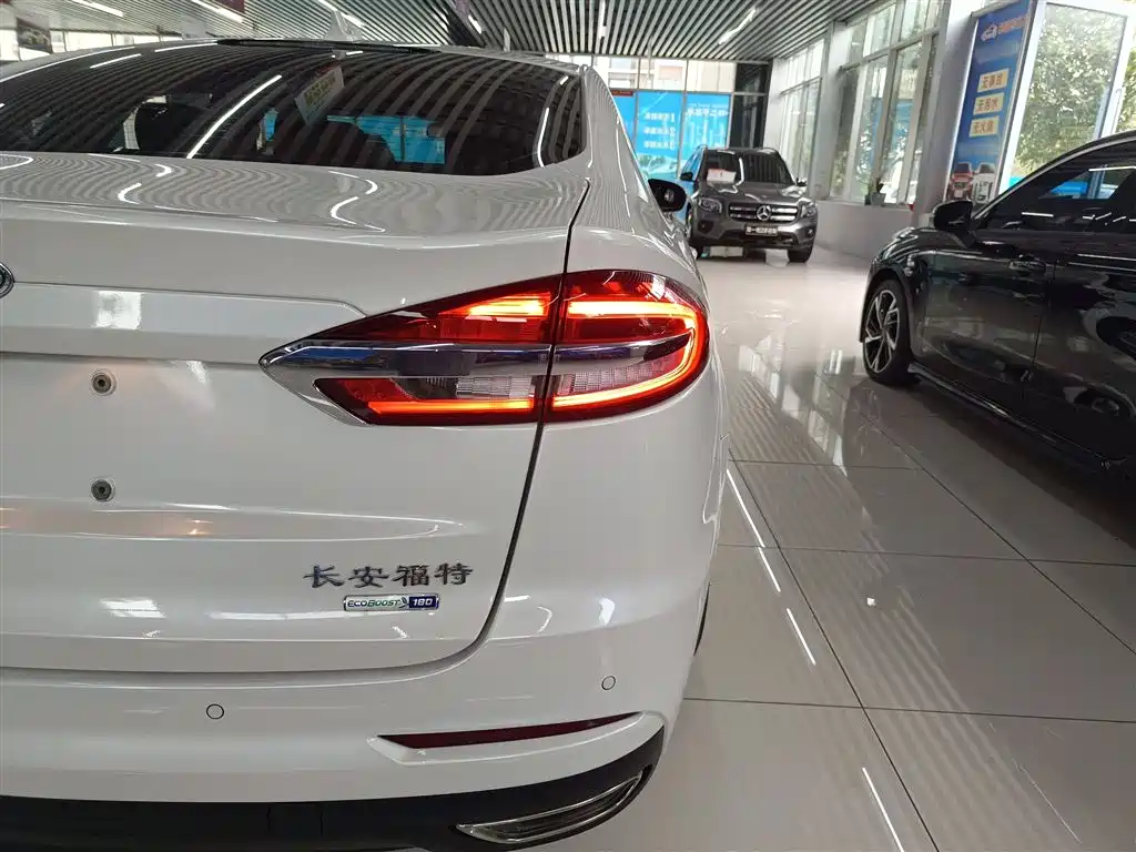 FORD MONDEO