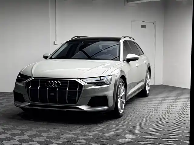 Audi A6 allroad quattro 55 TFSI 冰雪运动版