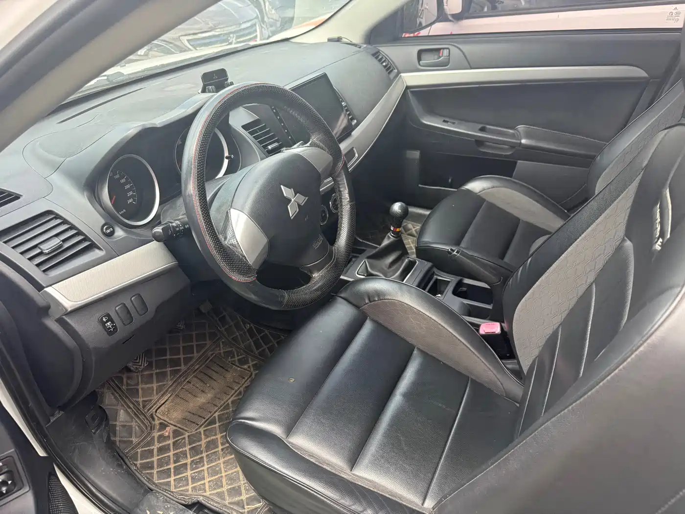 Mitsubishi Lancer EX 2013 Trend 1.6L Manual Classic фото 4