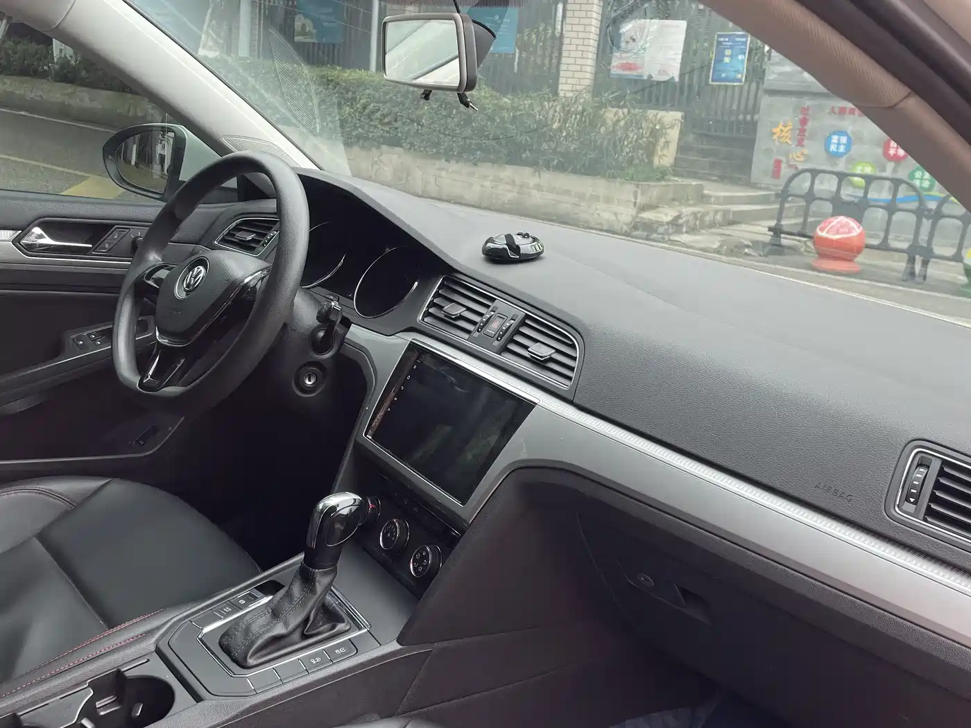 Volkswagen Lamando 2017 230TSI DSG Trend Edition фото 7