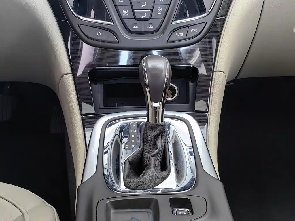 Фото 13 - Buick Regal