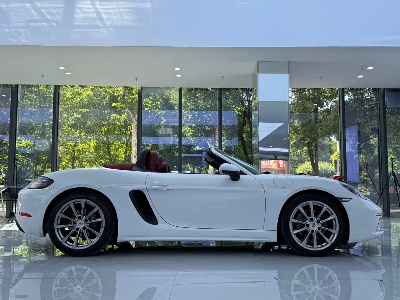 Porsche 718 2018 Boxster 2.0T фото 6