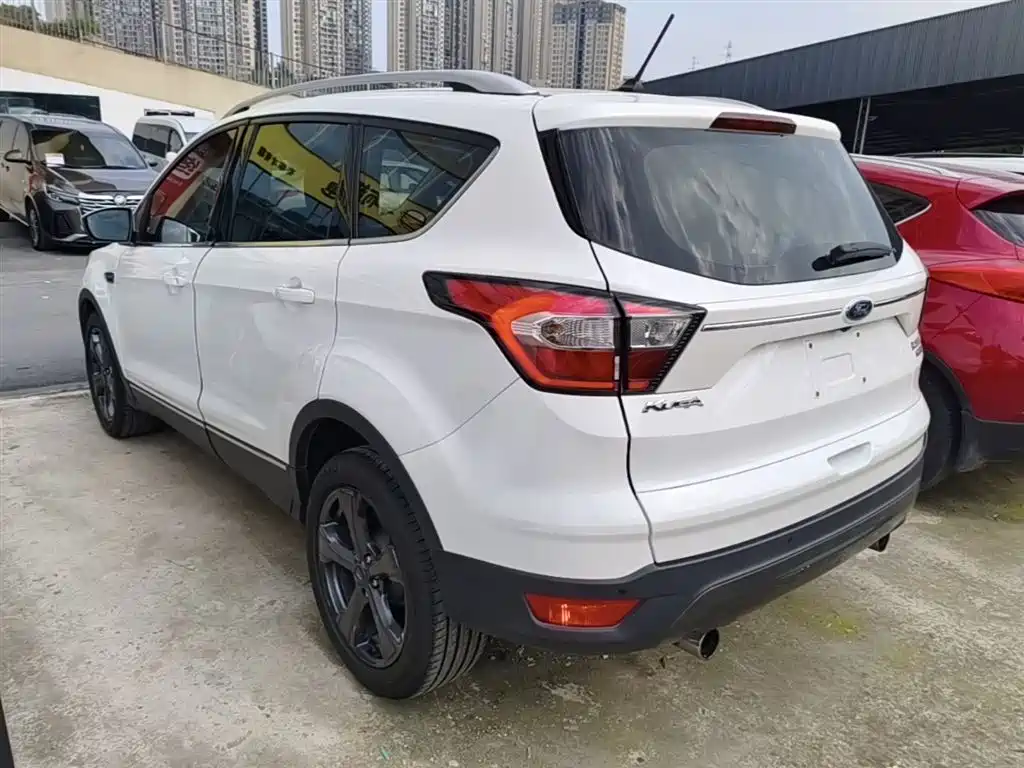 Ford Kuga 2019 2019 EcoBoost 180 FWD Luxury Edition China V