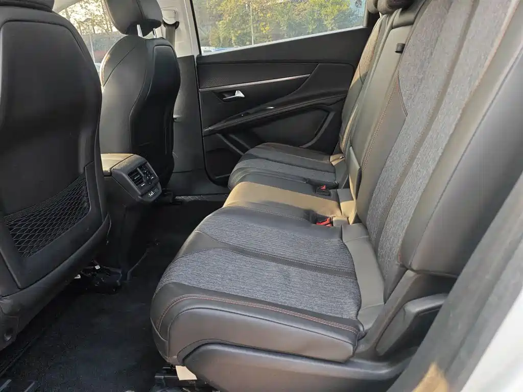 Peugeot 5008 2017 350THP 7-seat Elite Edition фото 17