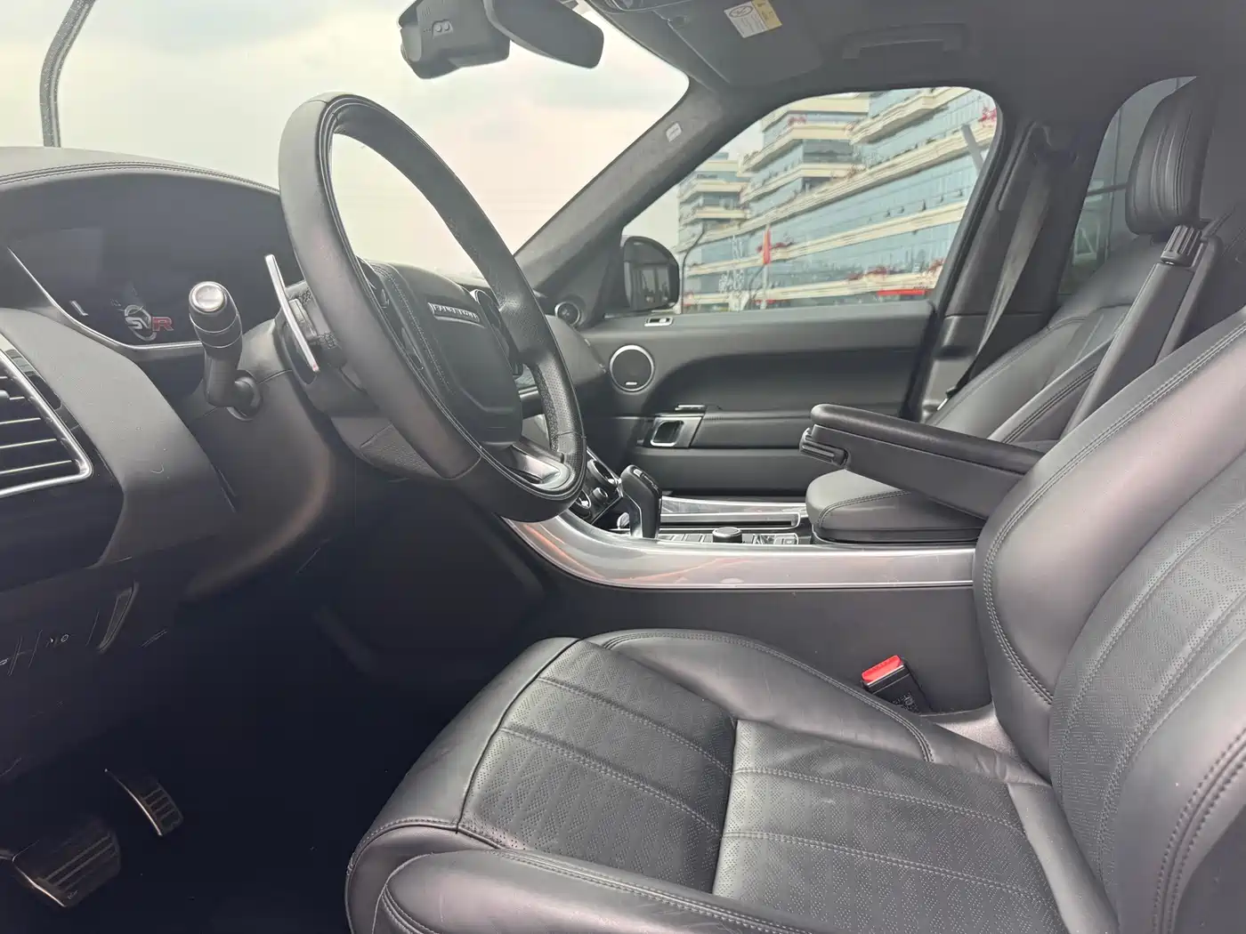 Land Rover Range Rover Sport 2018 3.0 SC V6 Fashion Genesis DYNAMIC фото 9