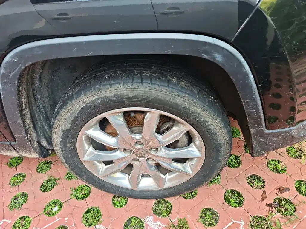 Jeep Cherokee (Import) 2015 2014 2.4L Luxury