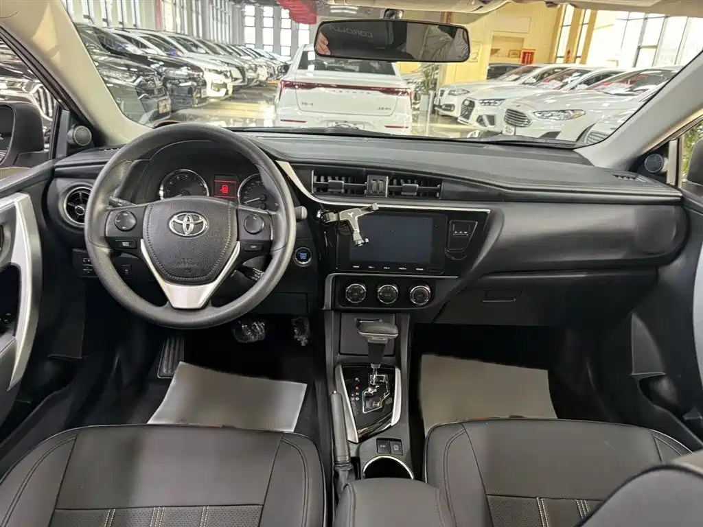 Toyota Corolla 2018 1.2T S-CVT GL-i Smart Shine Edition фото 18