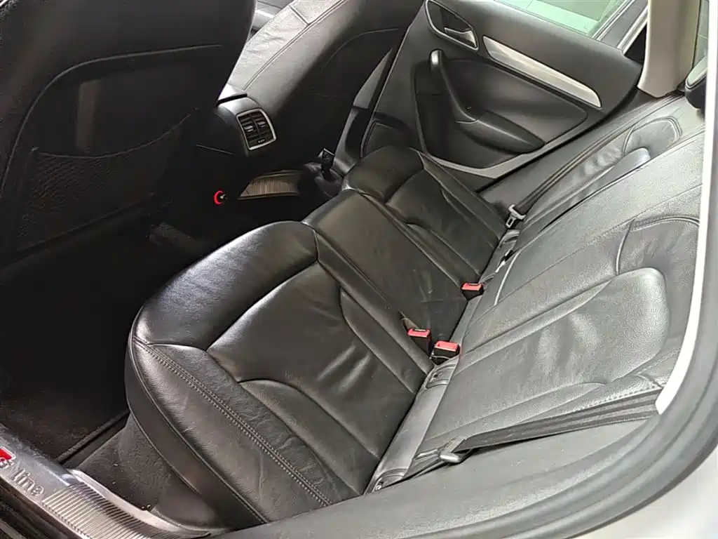 Audi Q3 2015 35 TFSI quattro Technology фото 17