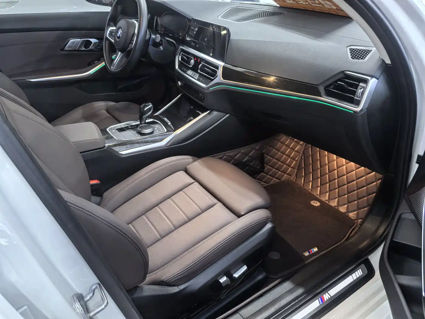 BMW 3 Series 2021 325Li M Sport Package фото 12