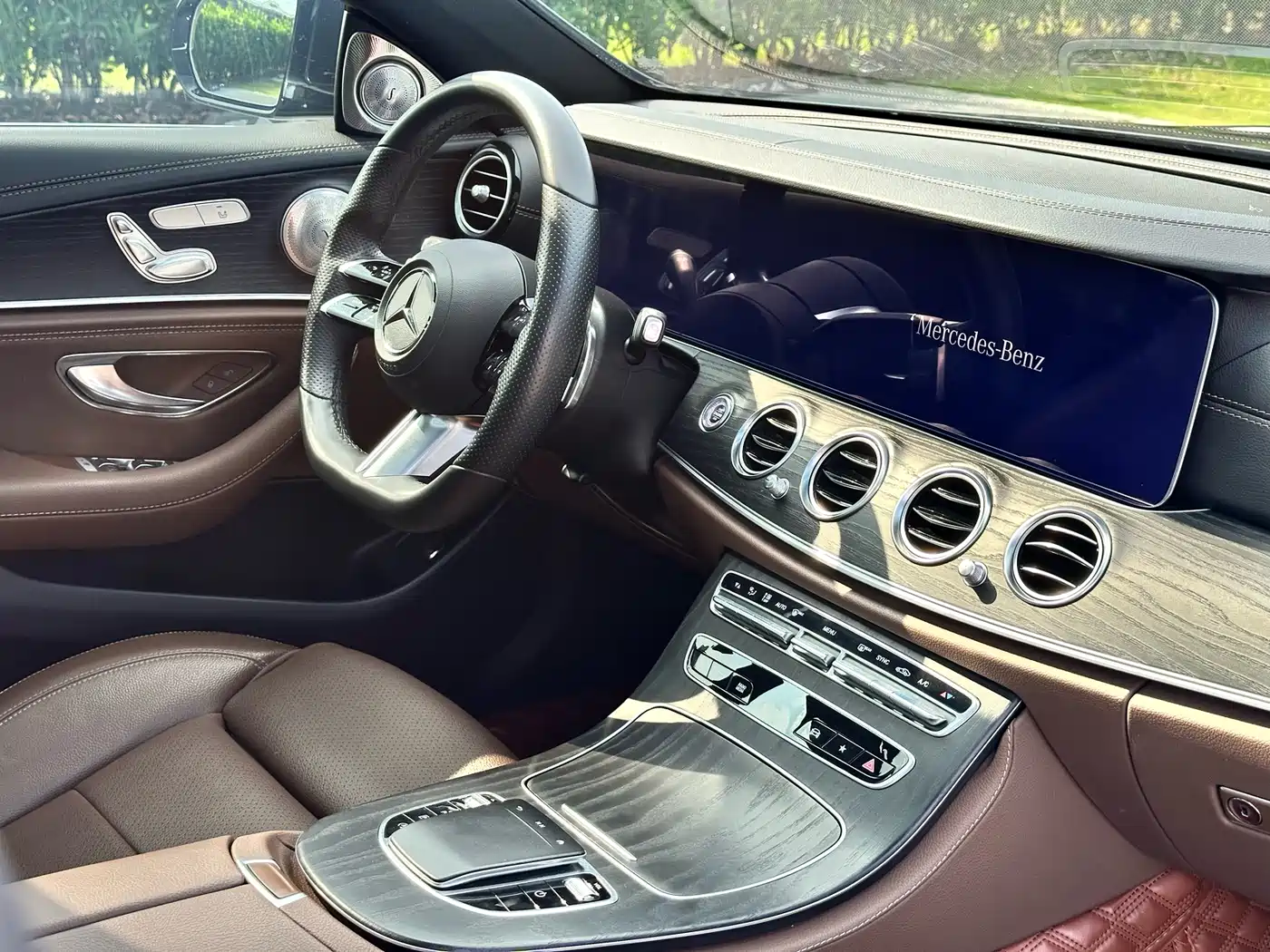 Mercedes-Benz E-Class 2022 E 260 L фото 15