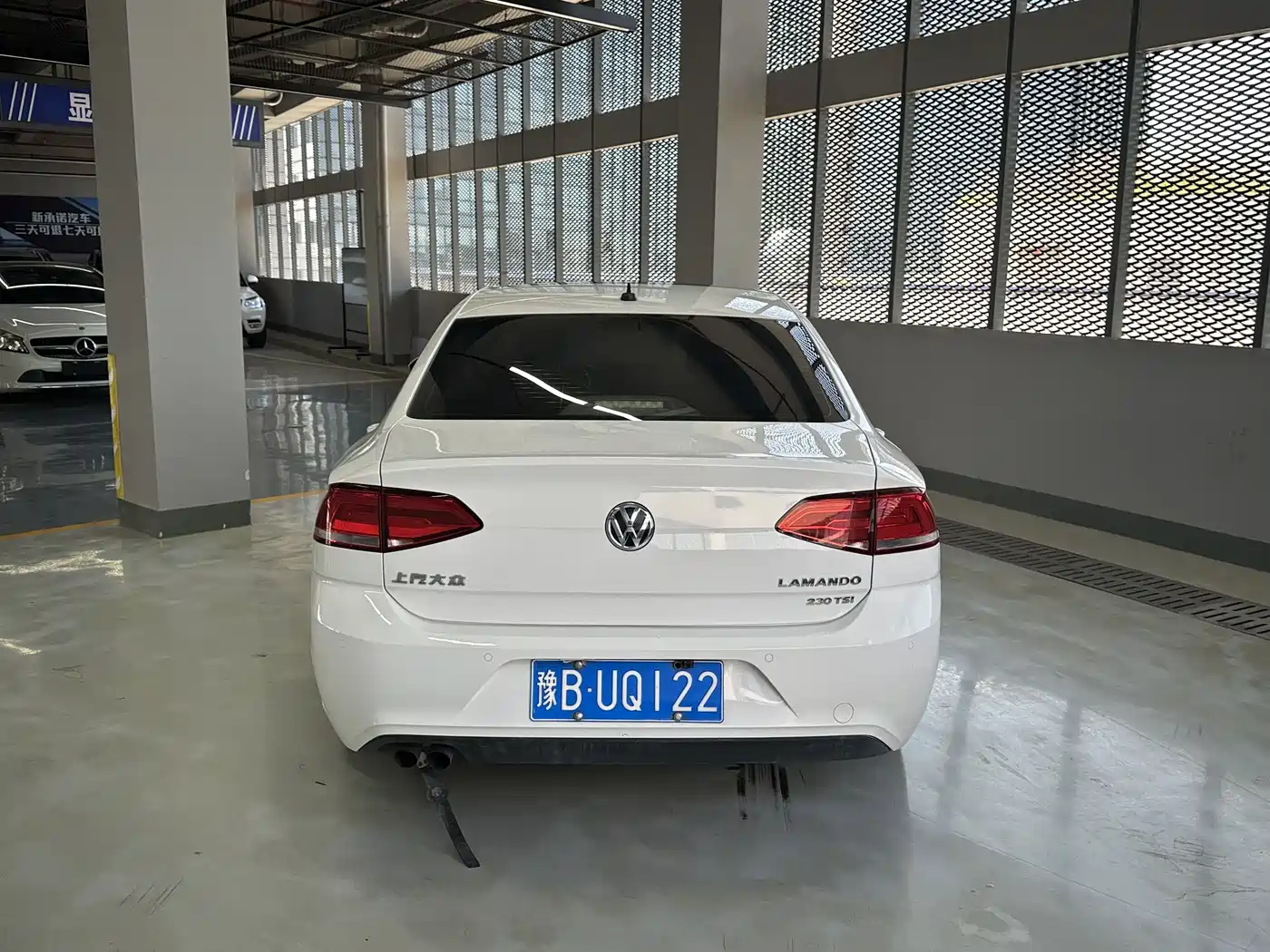 Volkswagen Lamando 2017 230TSI DSG Trend Edition фото 7