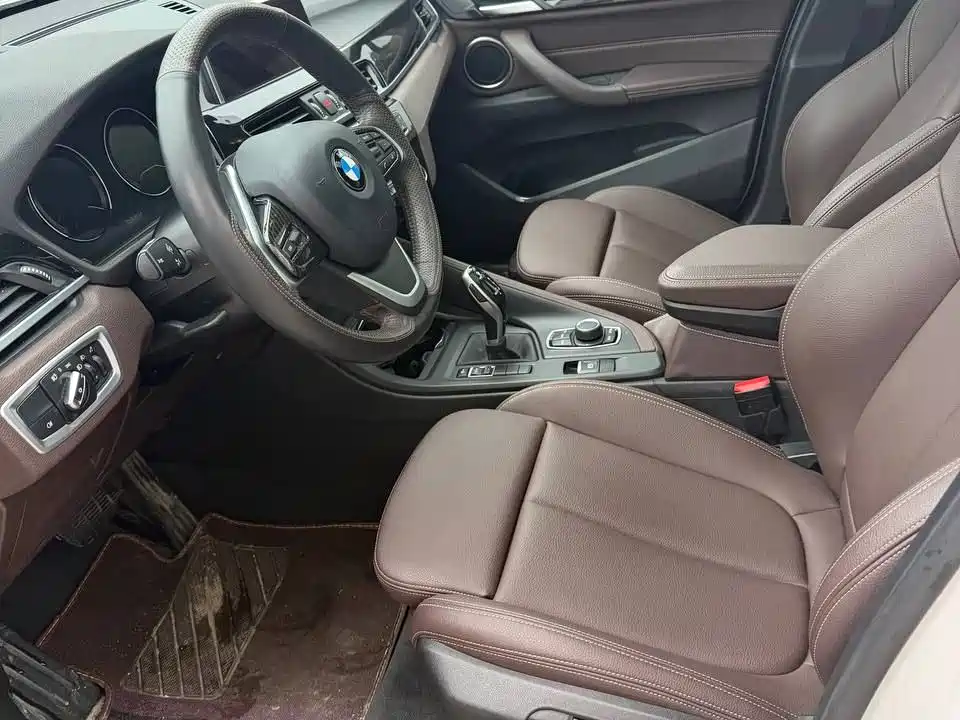 BMW X1 2020 sDrive20Li Fashion Model фото 17