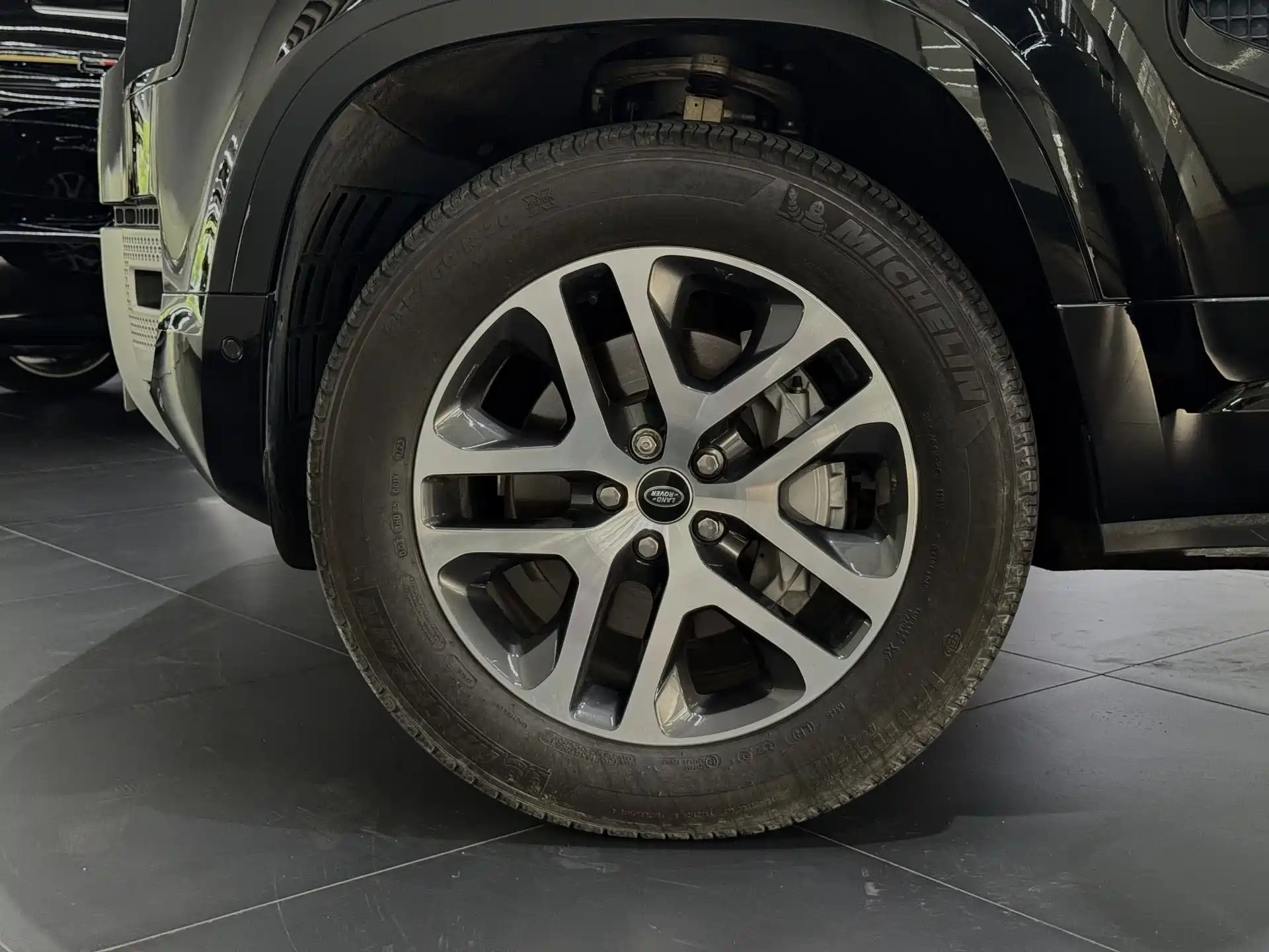 Фото 20 - Land Rover Defender