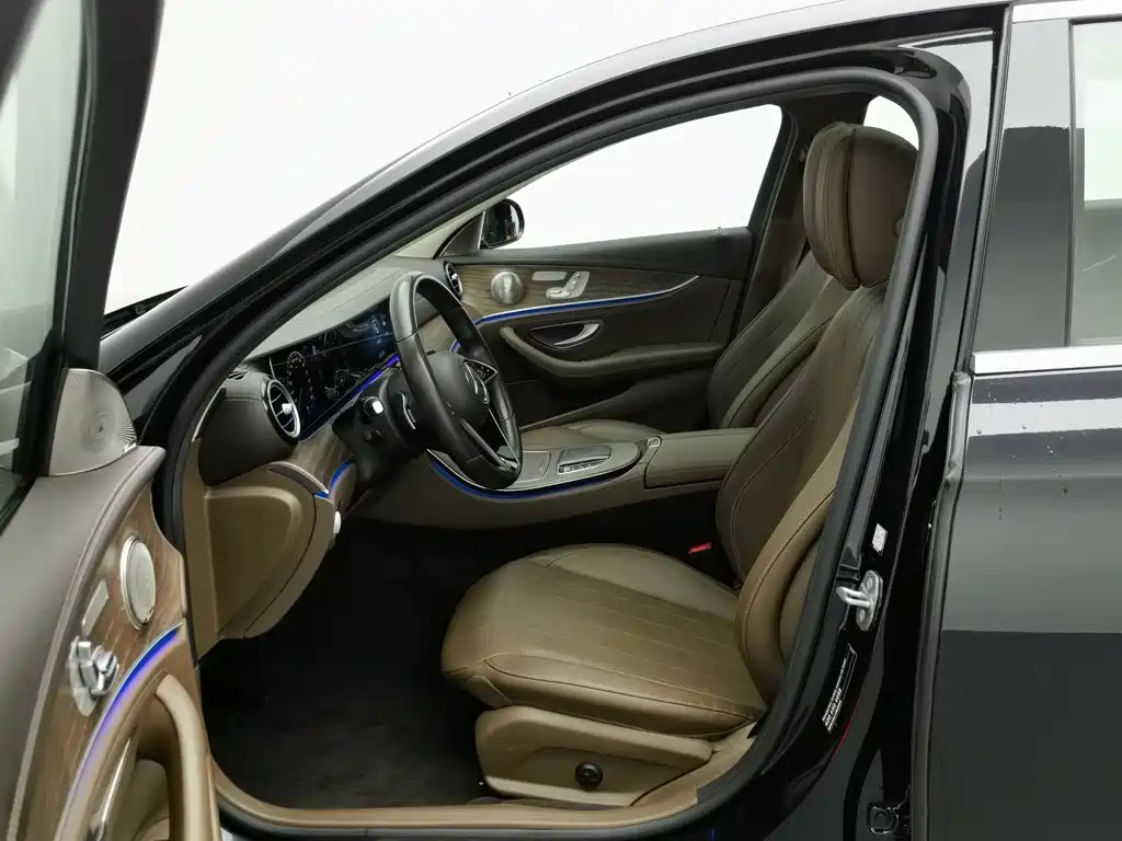 Mercedes-Benz E-Class, миниатюра 10
