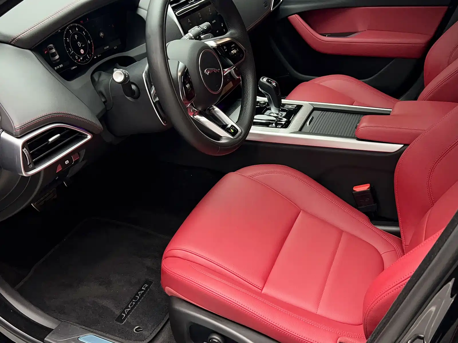 Photo 13 - Jaguar XEL