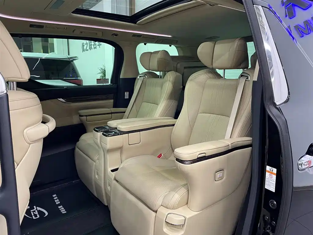 Toyota Alphard 2019 Hybrid 2.5L Premium Edition фото 9