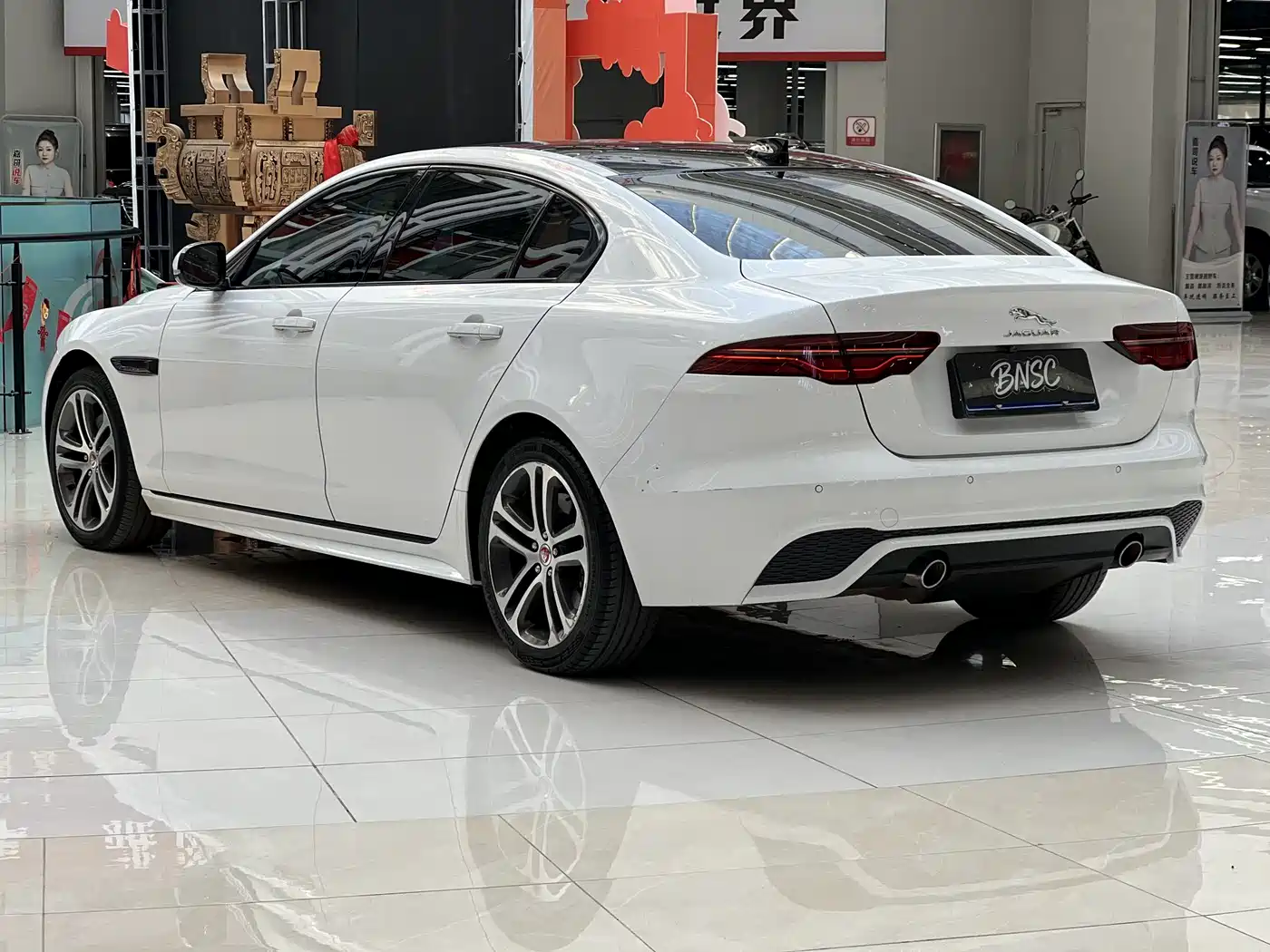 Jaguar XEL 2022 2.0T 250PS R-DYNAMIC S Progressive Sport Edition фото 9