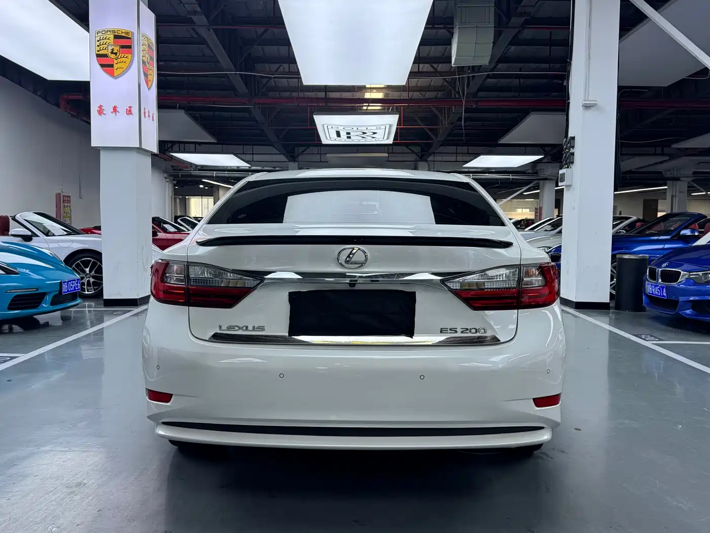 Lexus ES 2017 200 30th Anniversary Edition фото 21