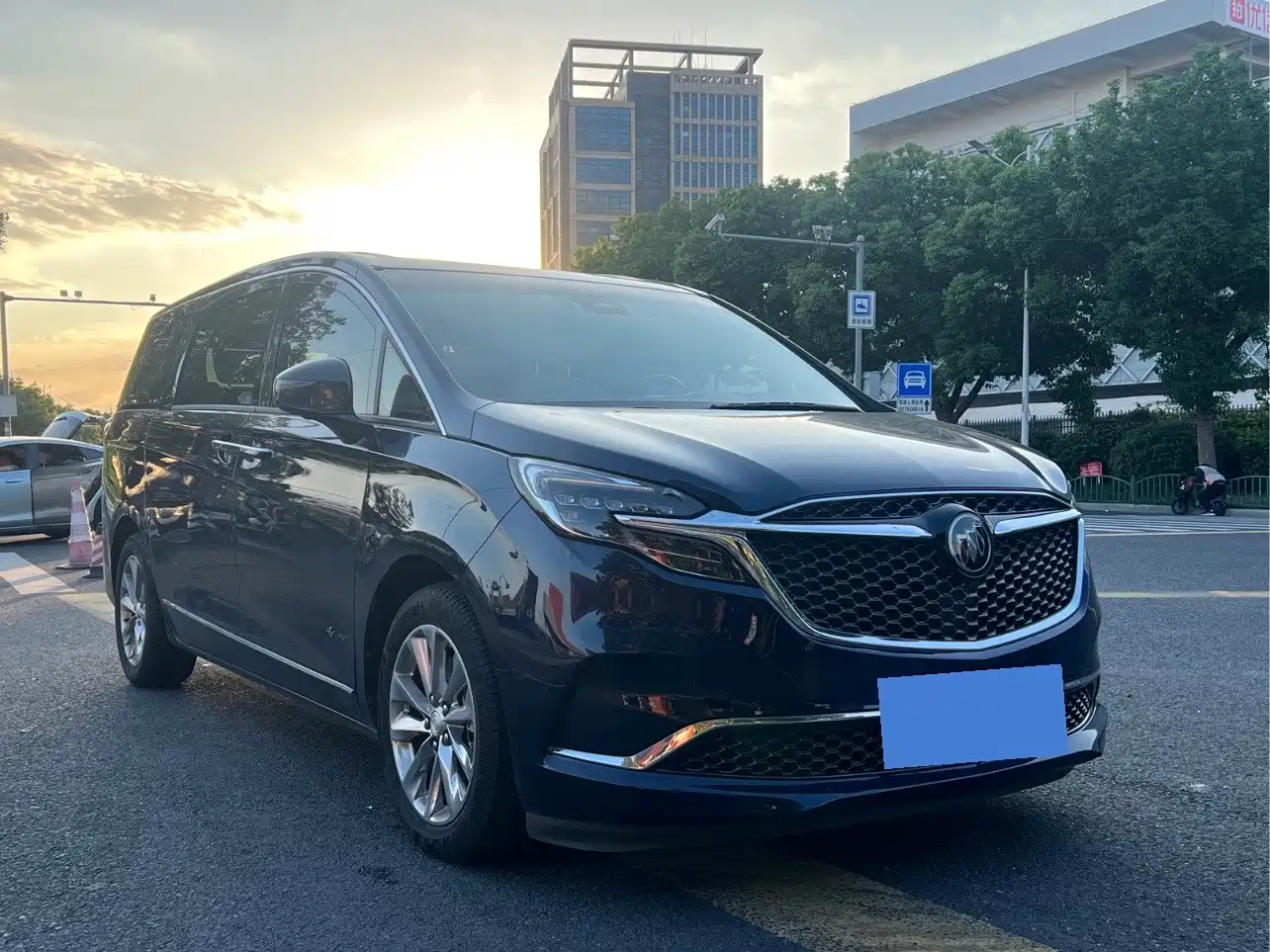 Фото 3 - Buick GL8