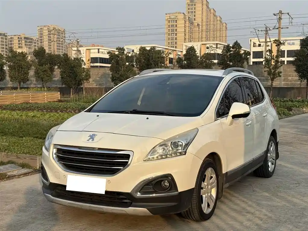 Peugeot 3008 2014 1.6THP Roland Garros Edition