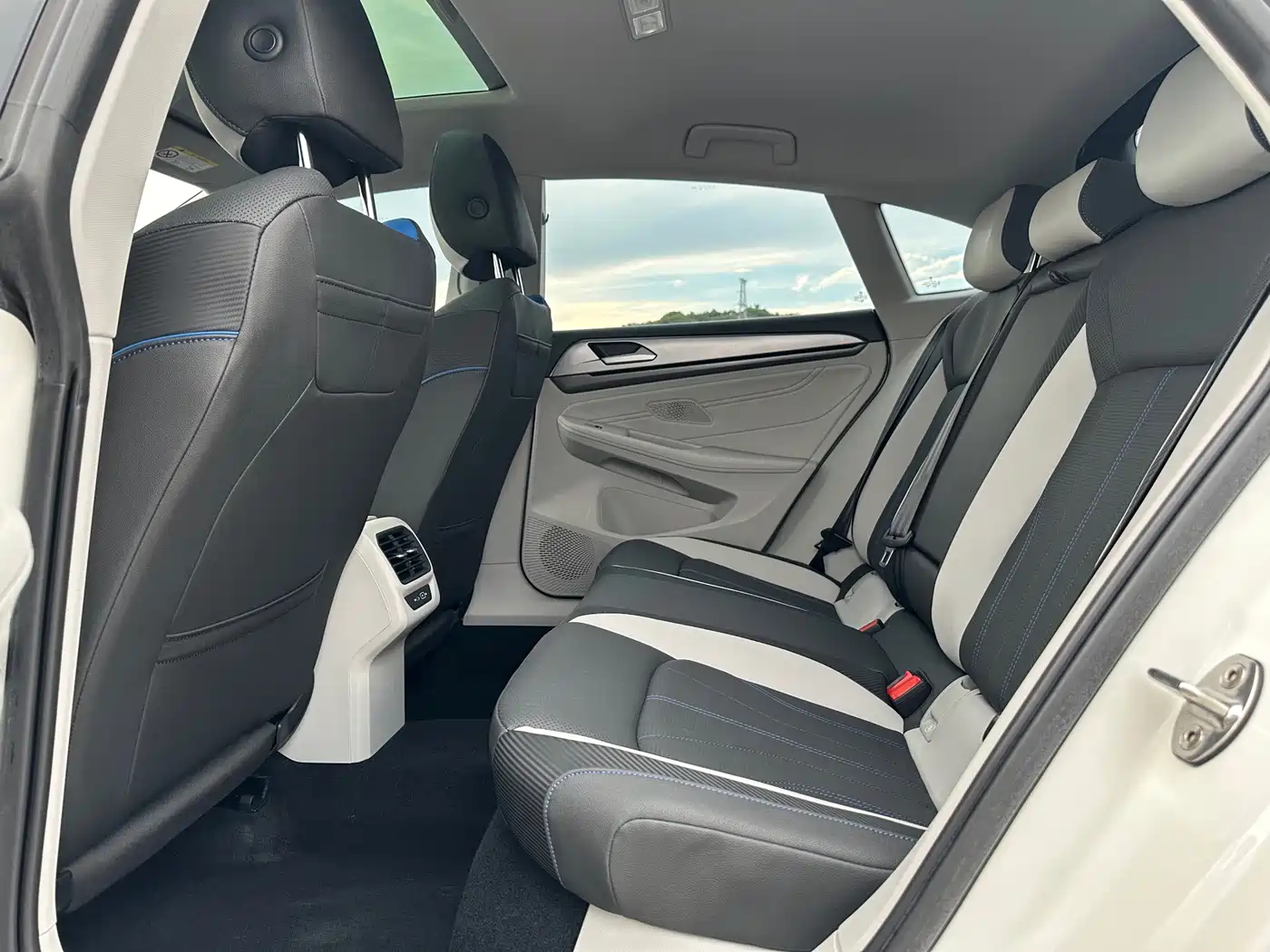 Volkswagen Lamando, миниатюра 16