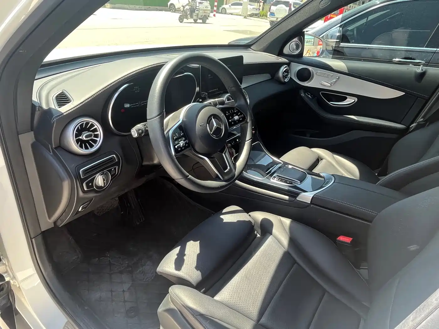 Mercedes-Benz GLC 2022 Facelift GLC 260 L 4MATIC Dynamic фото 5