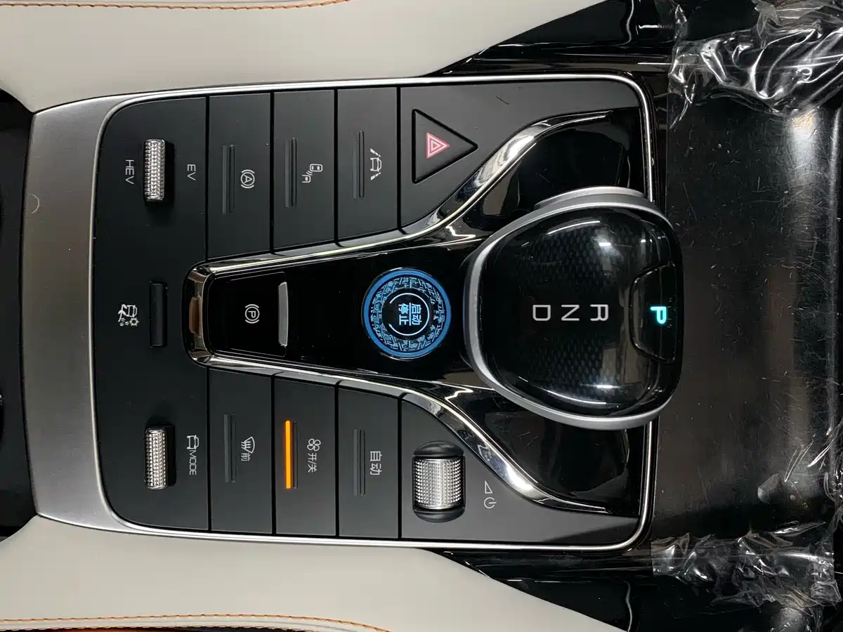 BYD Song PLUS PHEV 2021 DM-i 110KM Flagship PLUS фото 15